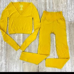 Free people set size L color yellow  brand new with Tag